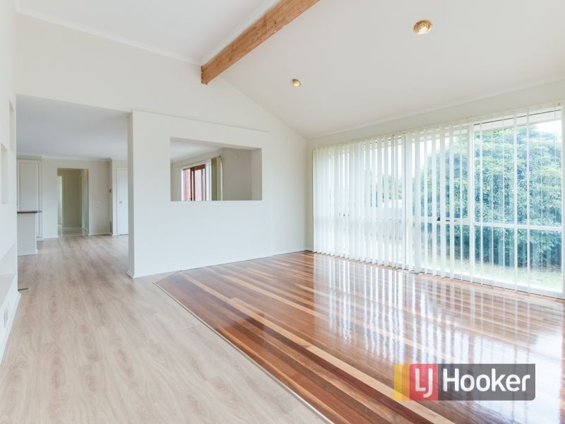 13 Patricia Court, Hampton Park VIC 3976