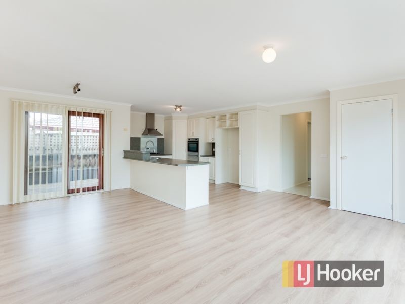13 Patricia Court, Hampton Park VIC 3976