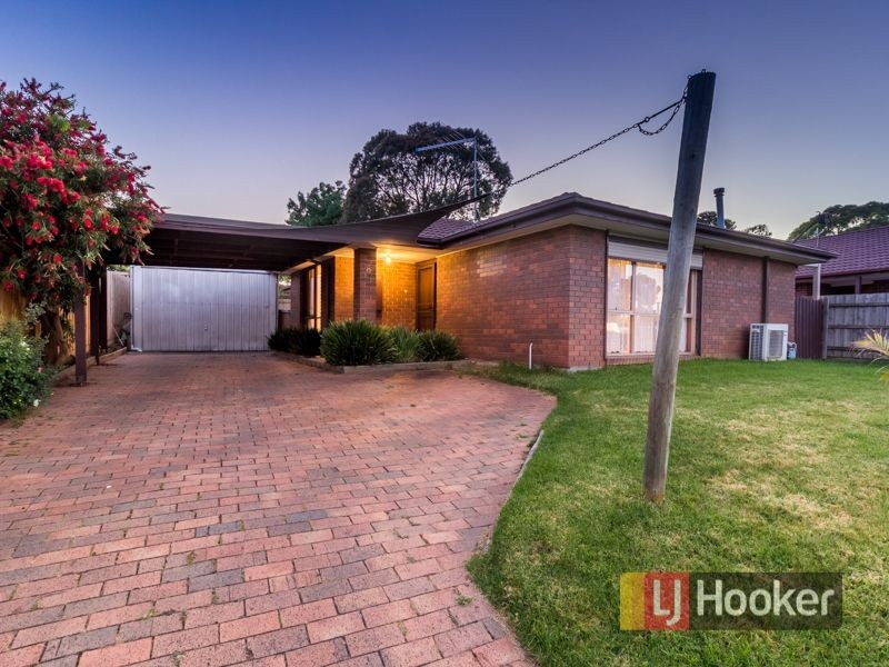 8 Cody Avenue, Hampton Park VIC 3976