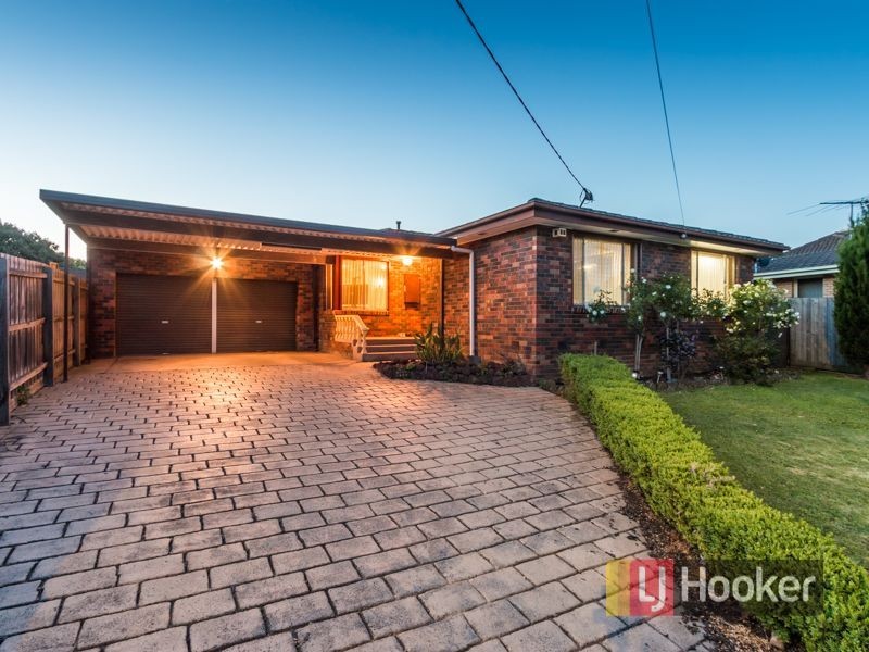 27 Winnima Avenue, Hampton Park VIC 3976