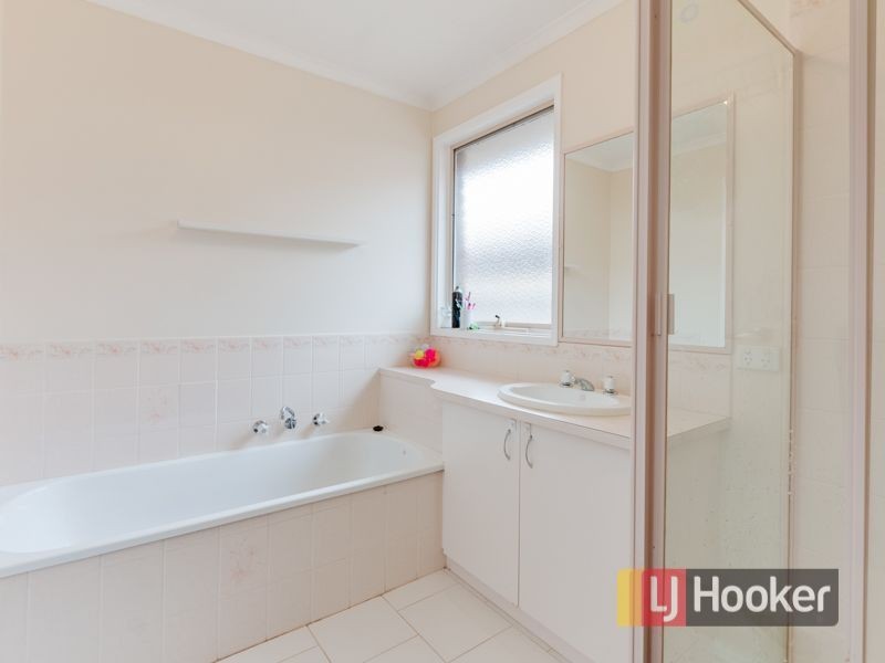 12 Herald Court, Narre Warren VIC 3805