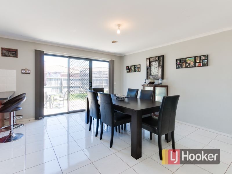 10 Silky Oak Drive, Cranbourne VIC 3977