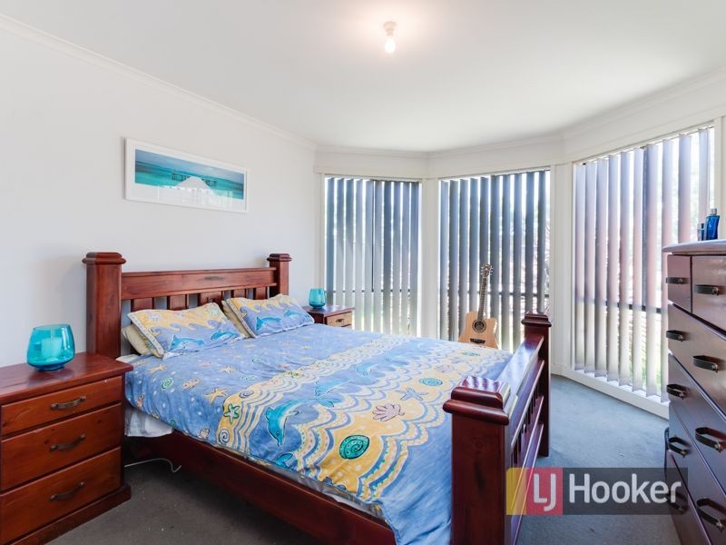 10 Silky Oak Drive, Cranbourne VIC 3977