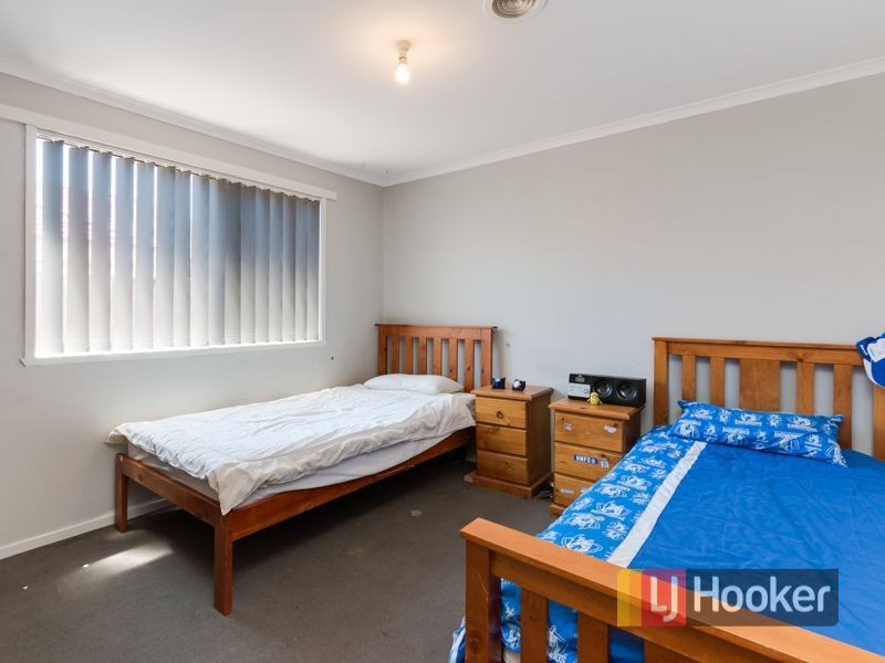 10 Silky Oak Drive, Cranbourne VIC 3977