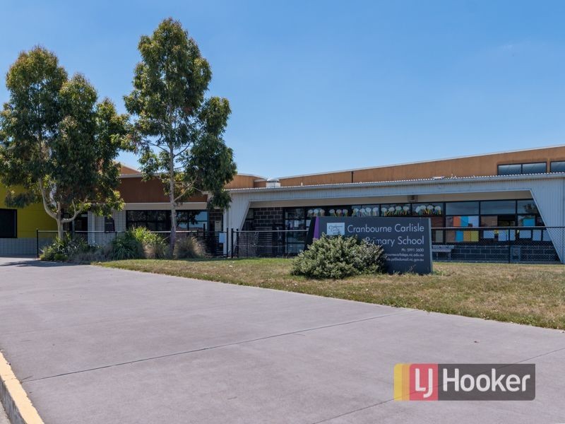 10 Silky Oak Drive, Cranbourne VIC 3977