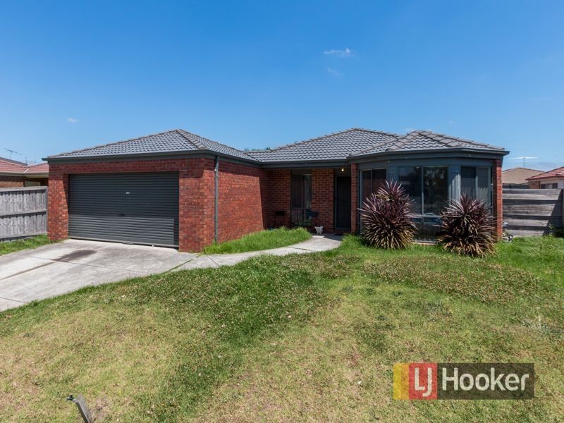10 Silky Oak Drive, Cranbourne VIC 3977