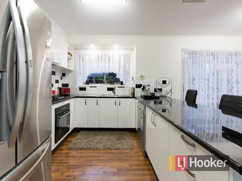 6 Ashton Rise, Narre Warren South VIC 3805