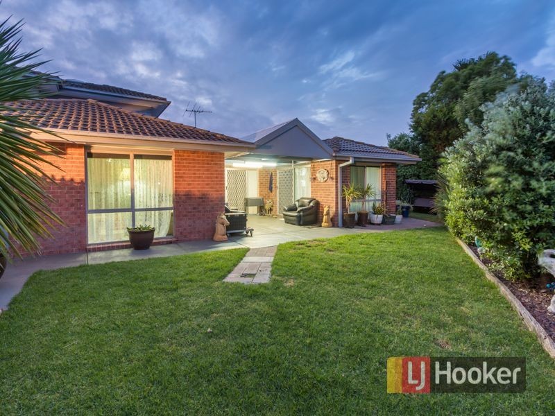 6 Ashton Rise, Narre Warren South VIC 3805