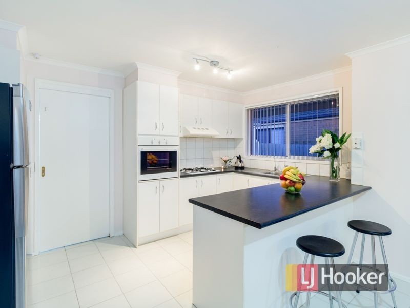 29 Glenora Way, Hampton Park VIC 3976