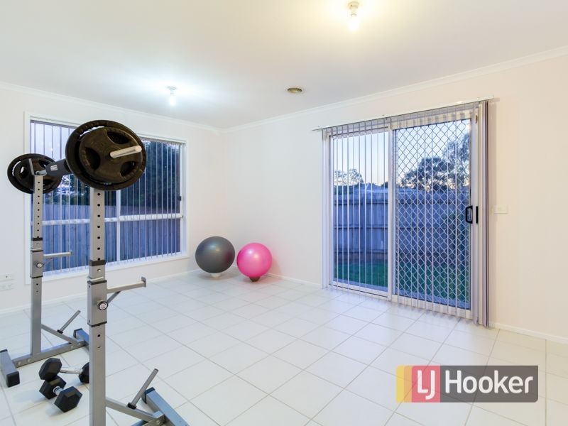 29 Glenora Way, Hampton Park VIC 3976