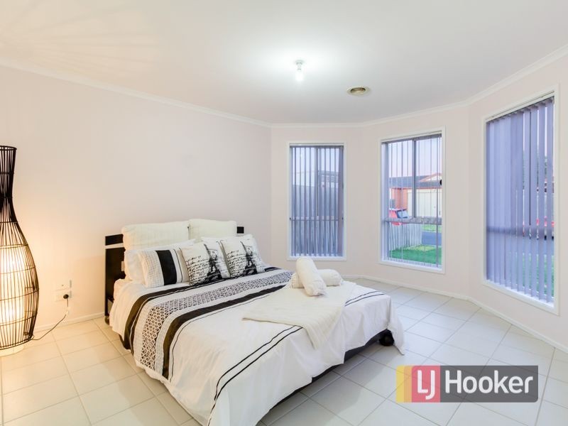 29 Glenora Way, Hampton Park VIC 3976