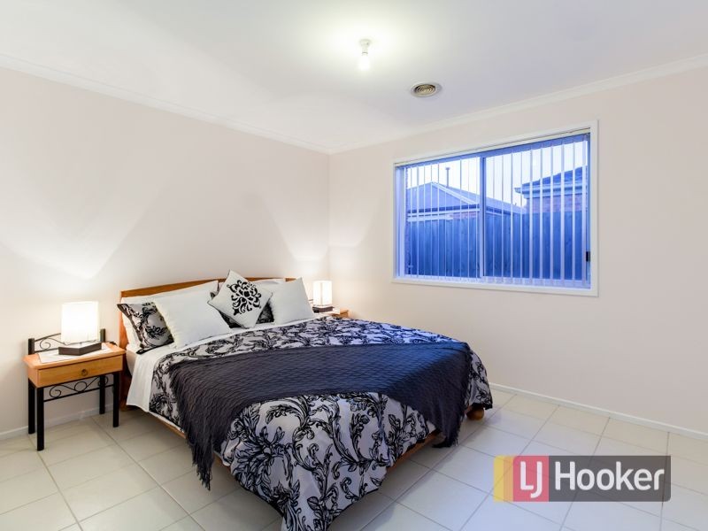 29 Glenora Way, Hampton Park VIC 3976