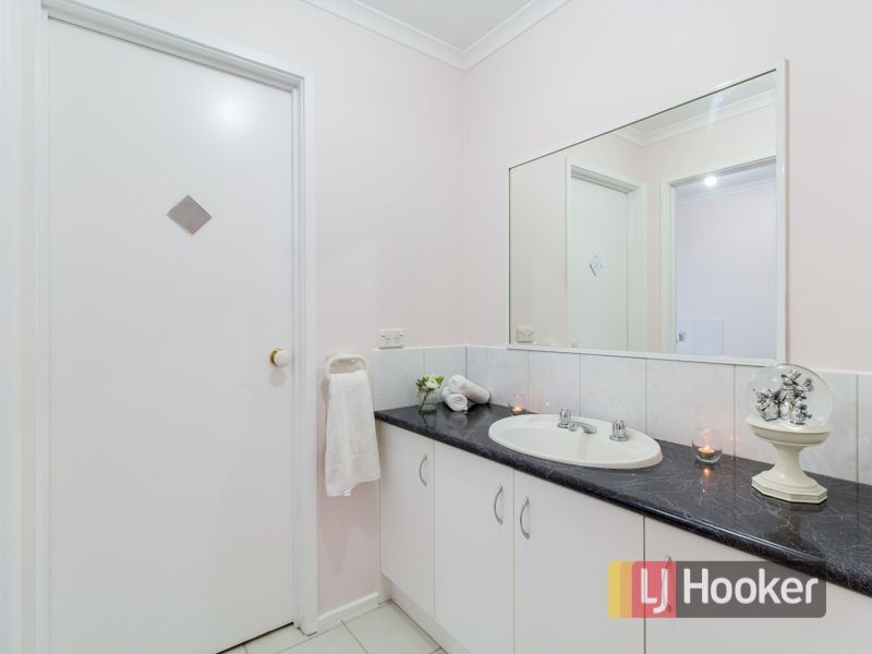 29 Glenora Way, Hampton Park VIC 3976