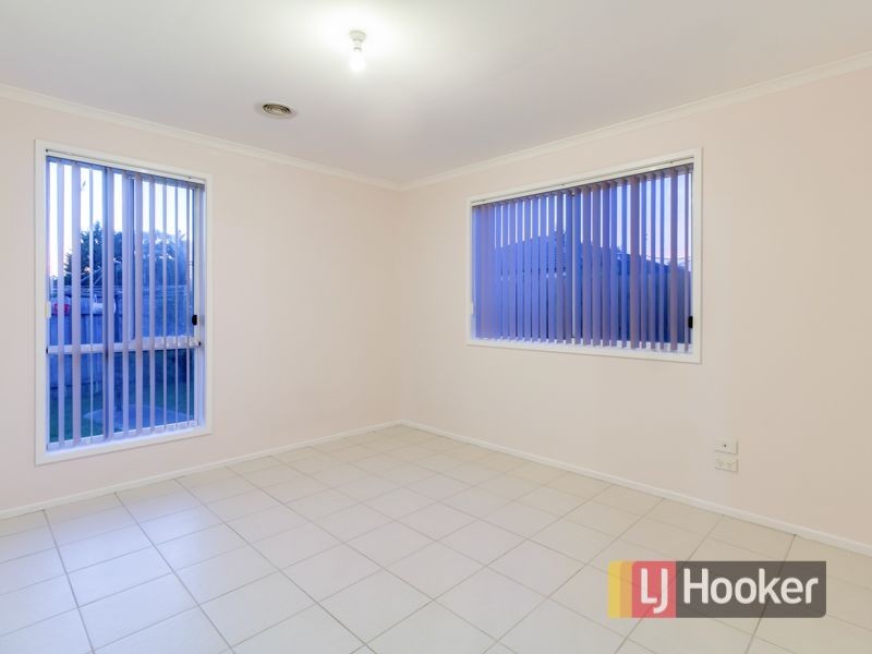 29 Glenora Way, Hampton Park VIC 3976