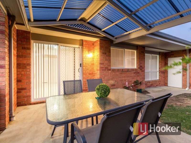 29 Glenora Way, Hampton Park VIC 3976