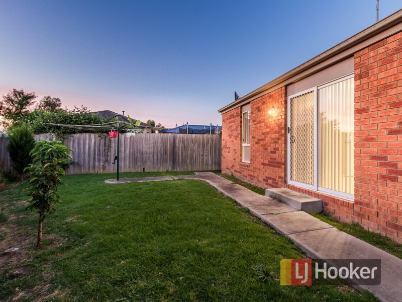 29 Glenora Way, Hampton Park VIC 3976