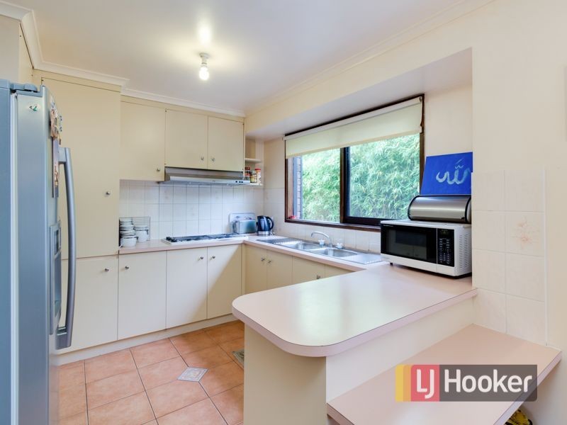 11 Sarah Place, Hampton Park VIC 3976