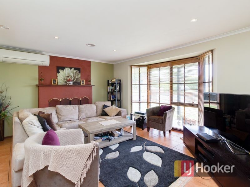 11 Sarah Place, Hampton Park VIC 3976
