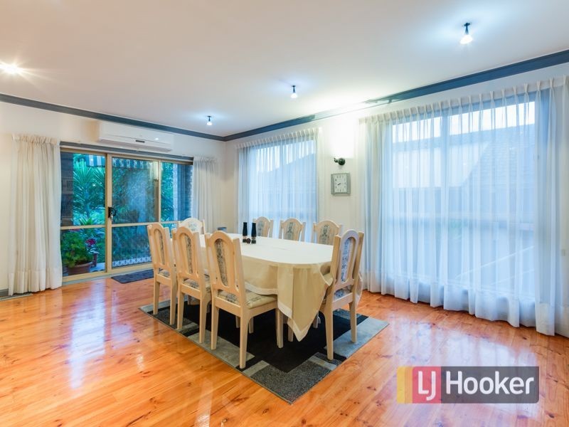 21 Justin Circuit, Hampton Park VIC 3976