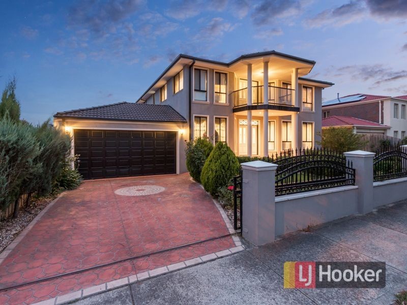 18 Abbey Road, Narre Warren South VIC 3805