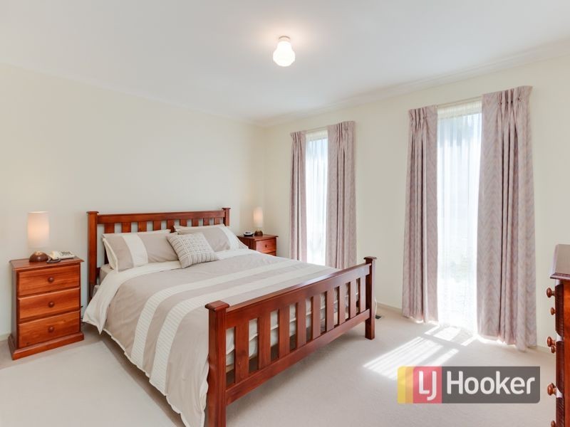 9 Wevlin Close, Endeavour Hills VIC 3802