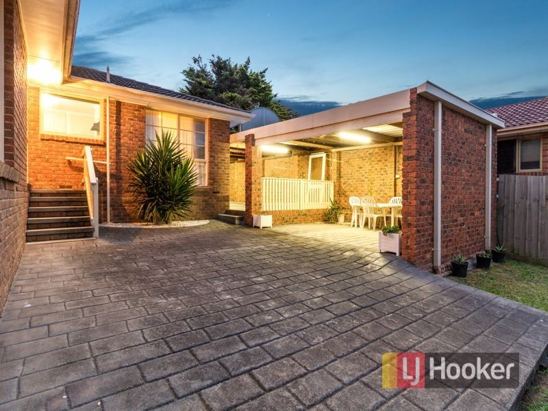 9 Wevlin Close, Endeavour Hills VIC 3802
