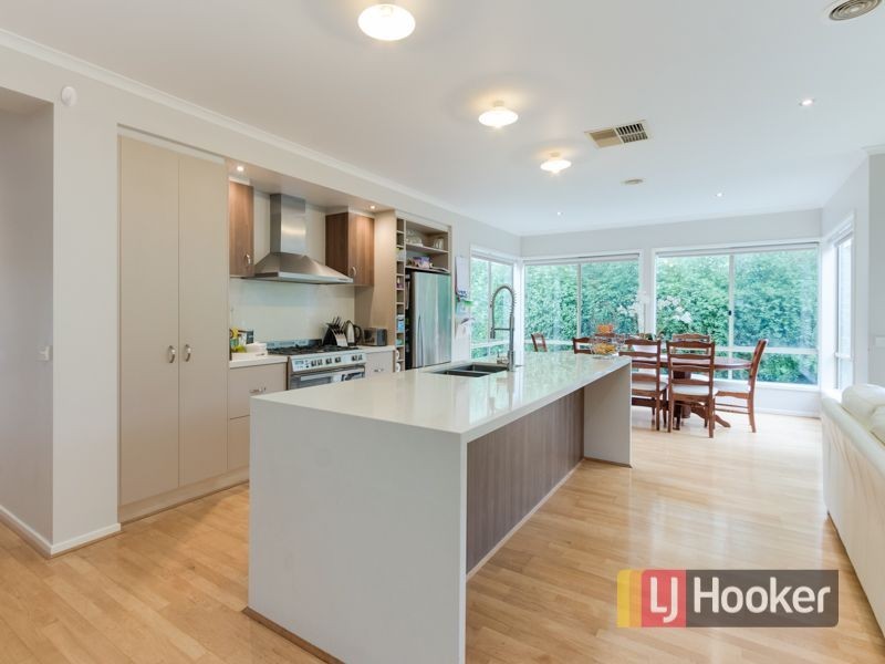 106 Bridgewater Boulevard, Berwick VIC 3806