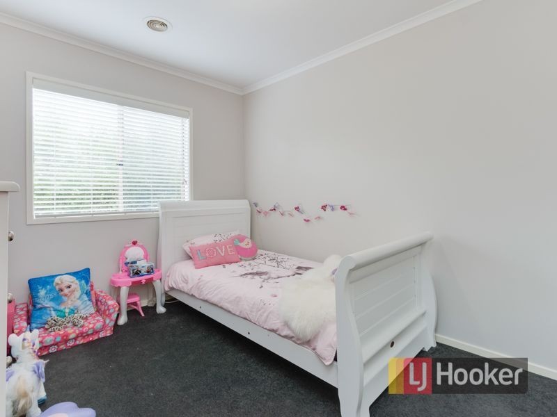 106 Bridgewater Boulevard, Berwick VIC 3806