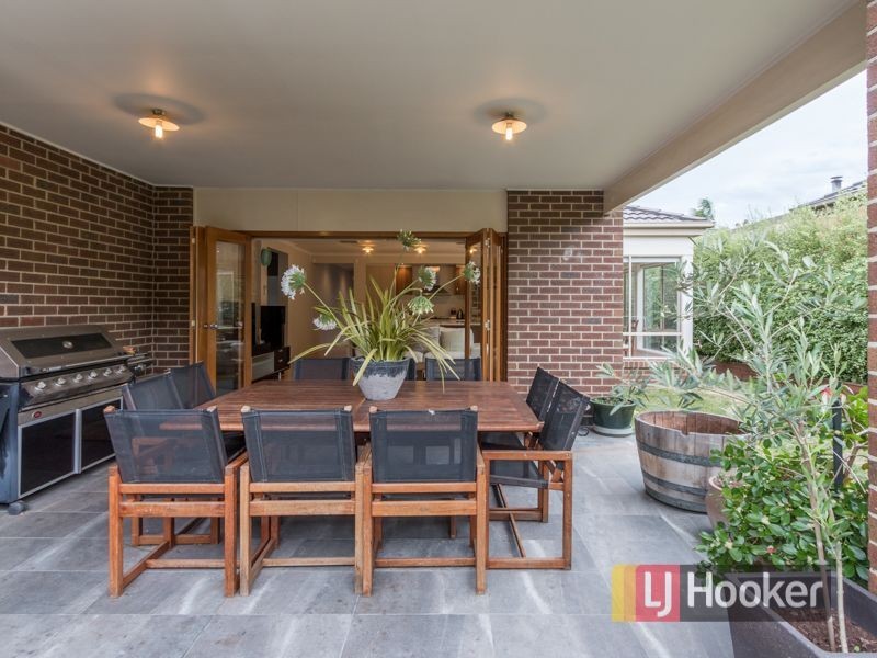 106 Bridgewater Boulevard, Berwick VIC 3806