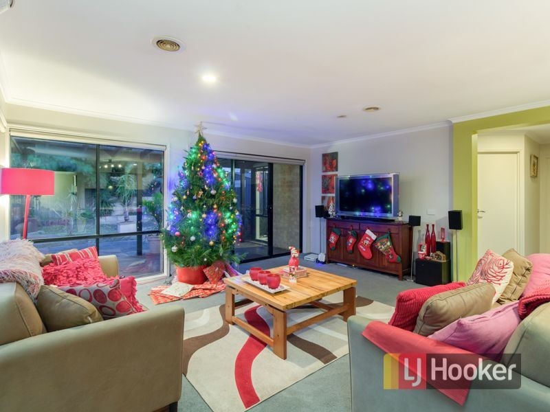 6 Park City Drive, Lynbrook VIC 3975