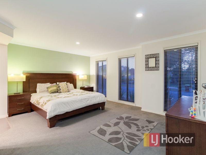 6 Park City Drive, Lynbrook VIC 3975