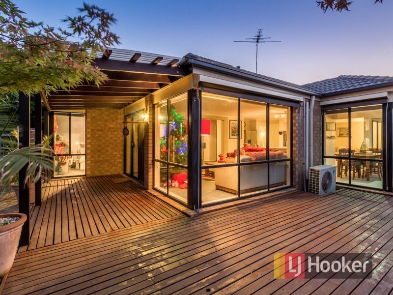 6 Park City Drive, Lynbrook VIC 3975