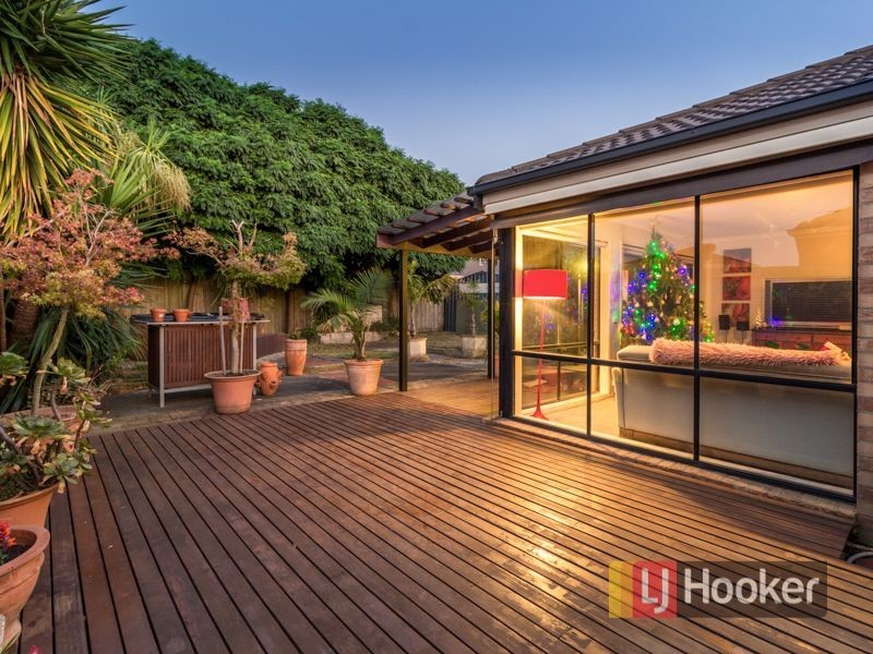 6 Park City Drive, Lynbrook VIC 3975