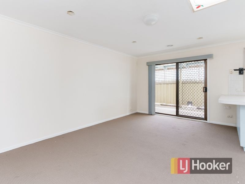 7 Blueberry Close, Cranbourne North VIC 3977