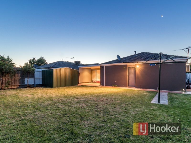 40 Bellbrae Crescent, Cranbourne West VIC 3977
