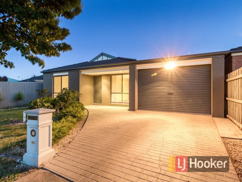 40 Bellbrae Crescent, Cranbourne West VIC 3977