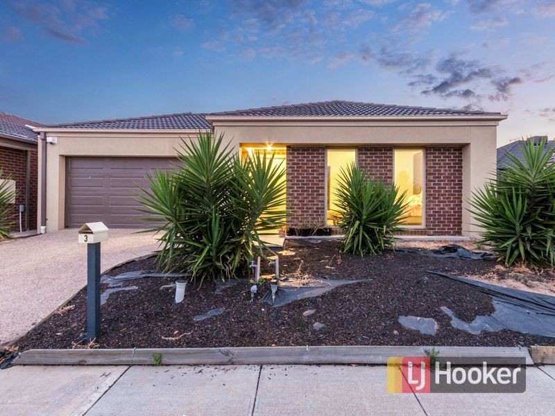 3 Cerbera Bend, Cranbourne North VIC 3977