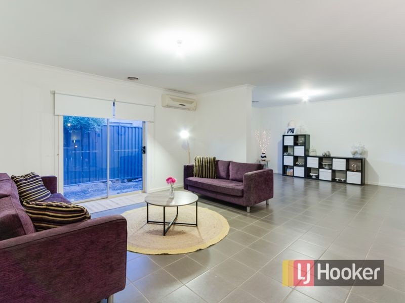 3 Cerbera Bend, Cranbourne North VIC 3977