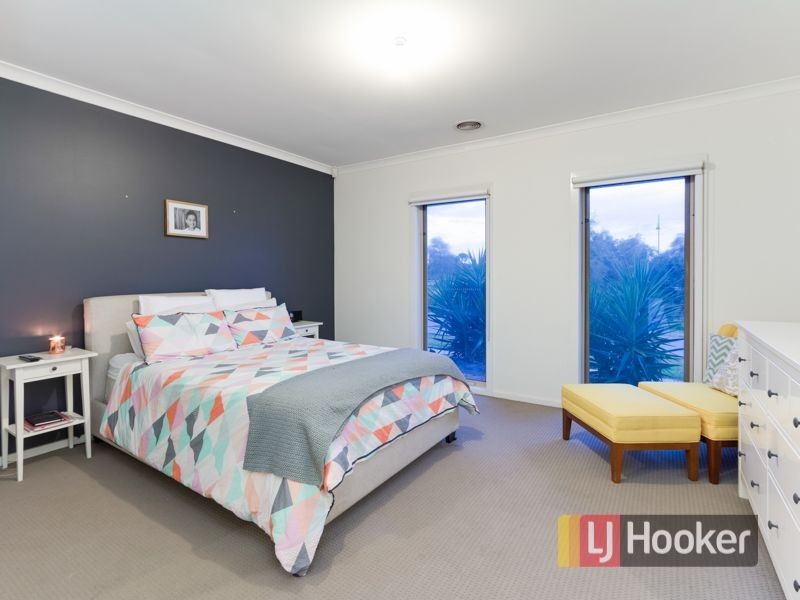 3 Cerbera Bend, Cranbourne North VIC 3977