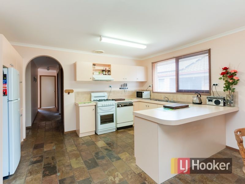 20 Springfield Crescent, Hampton Park VIC 3976