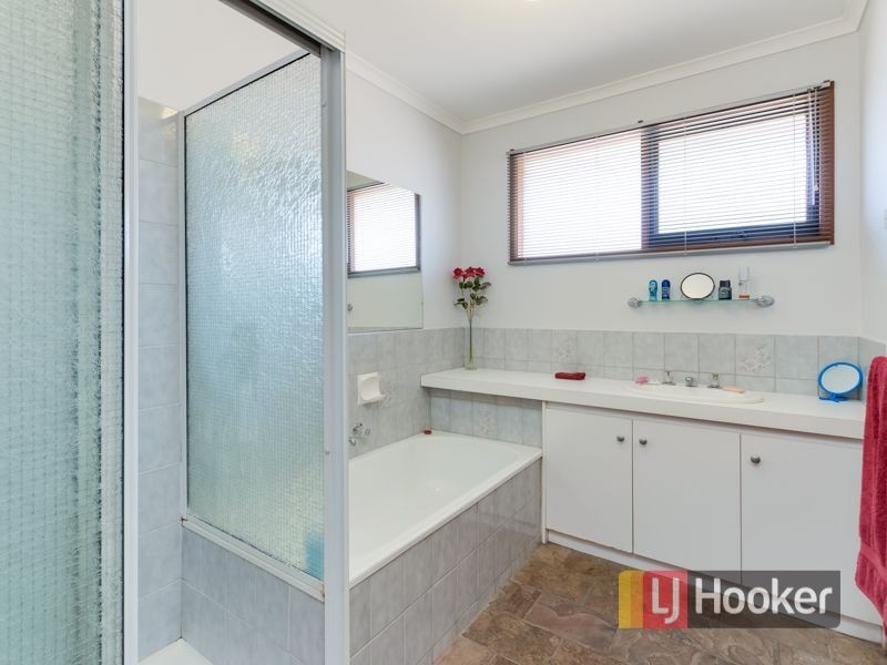 20 Springfield Crescent, Hampton Park VIC 3976