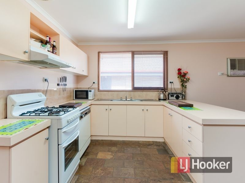 20 Springfield Crescent, Hampton Park VIC 3976