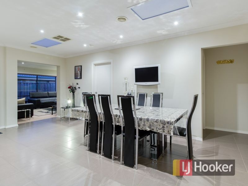 51 Thunderbolt Drive, Cranbourne East VIC 3977