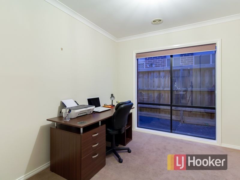 51 Thunderbolt Drive, Cranbourne East VIC 3977