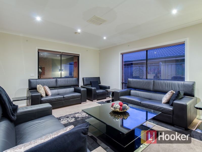 51 Thunderbolt Drive, Cranbourne East VIC 3977