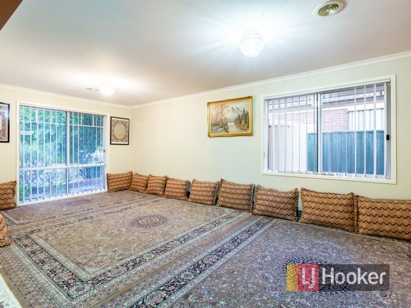 13 Lansbury Drive, Narre Warren South VIC 3805