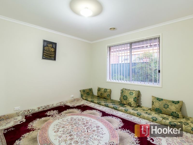13 Lansbury Drive, Narre Warren South VIC 3805