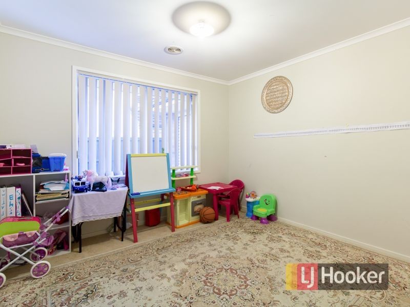 13 Lansbury Drive, Narre Warren South VIC 3805