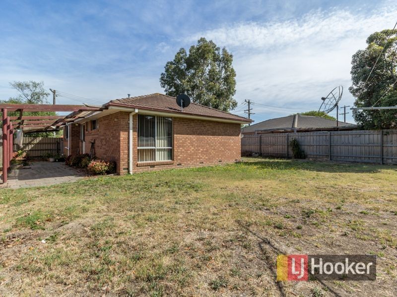 6 Hedley Place, Hampton Park VIC 3976