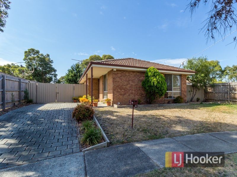 6 Hedley Place, Hampton Park VIC 3976